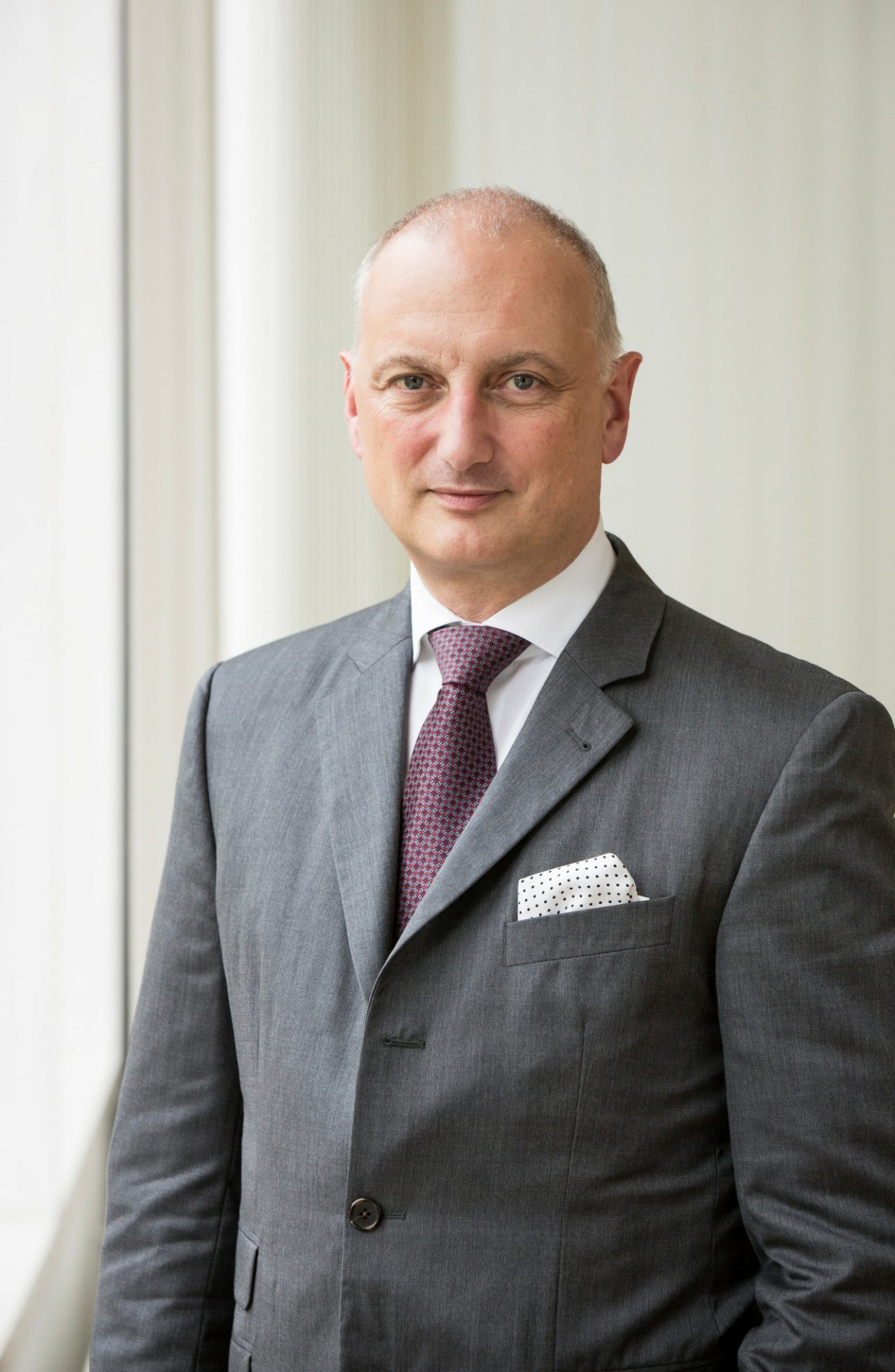 Δρ. Nikolas Stihl